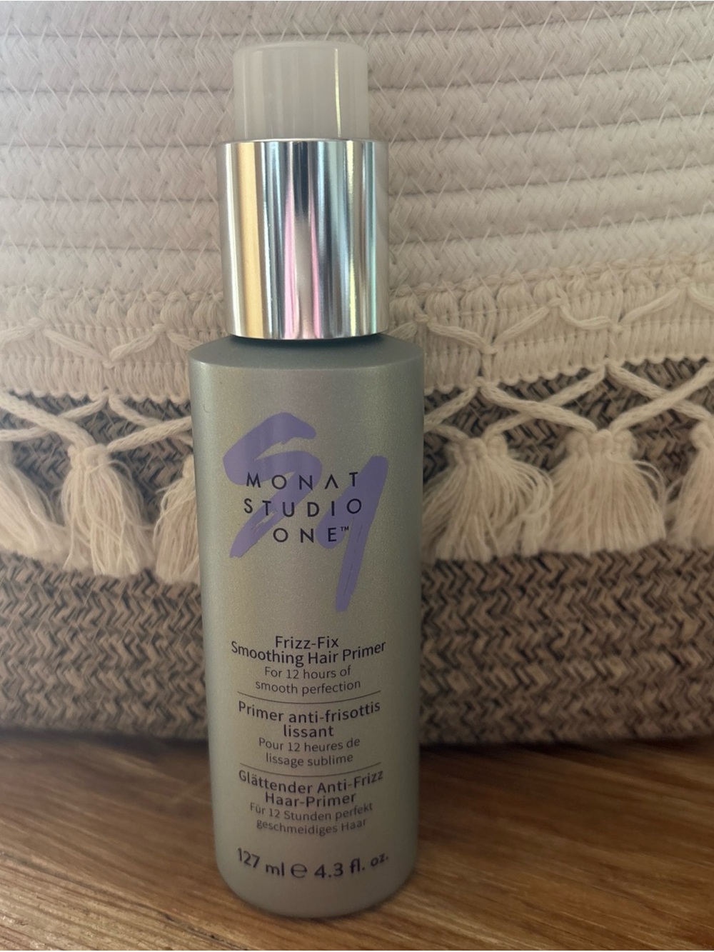 MONAT Studio One Frizz Fix Smoothing Hair Primer 4.3 oz - NEW